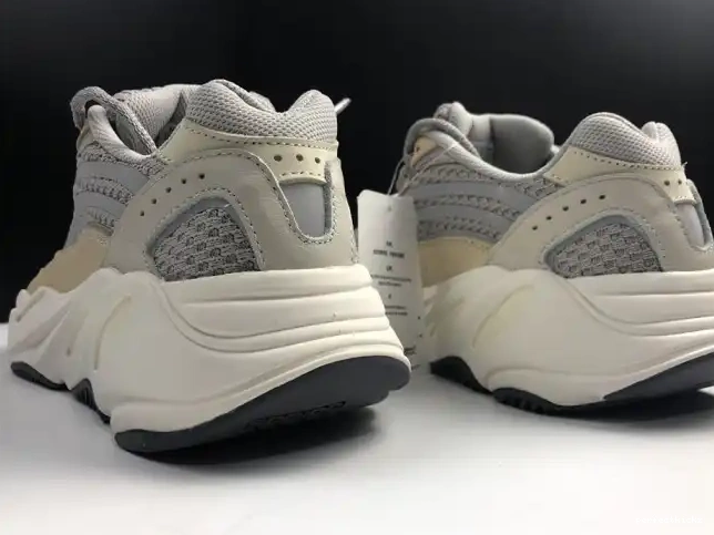 Cream Yeezy Adidas Cream 700 GY7924 Boost V2 0613